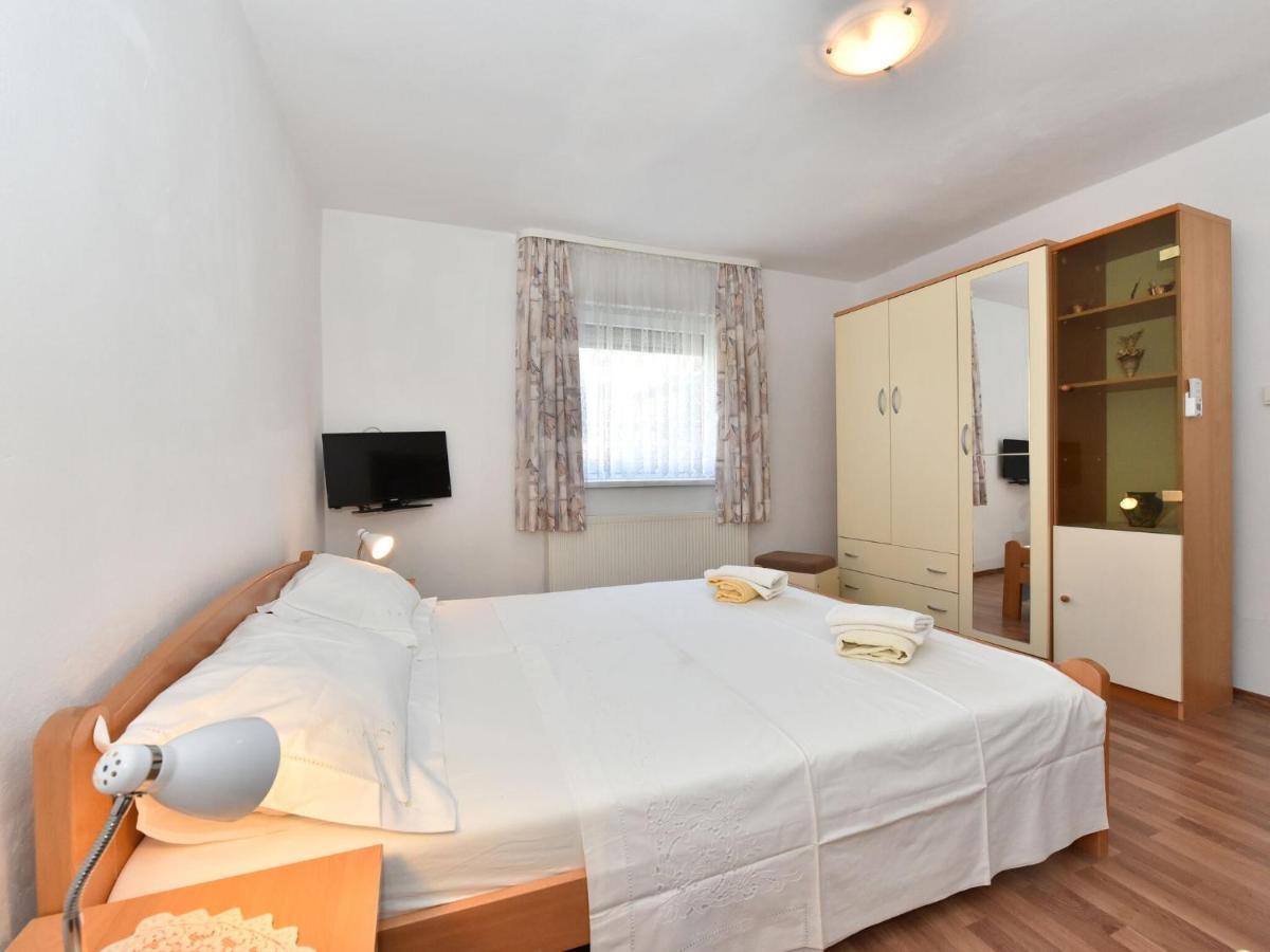Traditional Apartment In Zadar With Garden Esterno foto